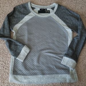 NWT Apt 9 Gray Quilted Sweatshirt